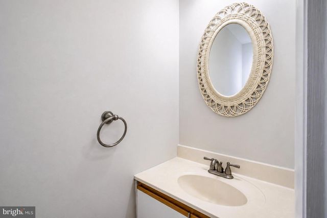 50 TIMBER ROCK RD, Gaithersburg, MD 20878