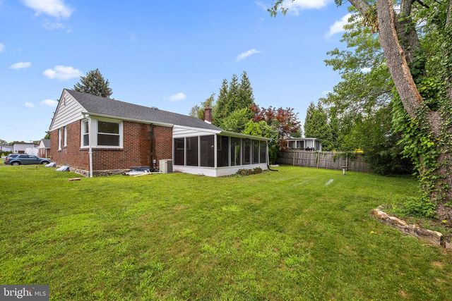 63 DELIA DR, Broomall, PA 19008