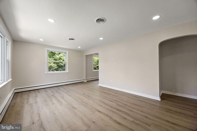 63 DELIA DR, Broomall, PA 19008