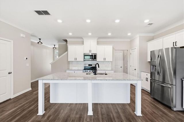 6458 Lanier Harbor Landing, Buford, GA 30518