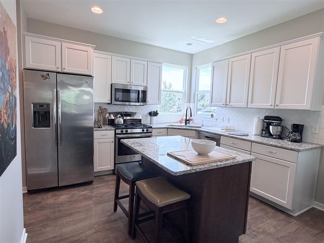 576 Brownstone Street, Holland, MI 49423