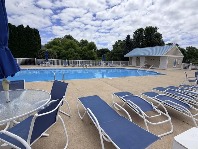 576 Brownstone Street, Holland, MI 49423
