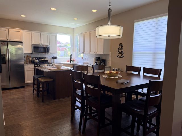 576 Brownstone Street, Holland, MI 49423