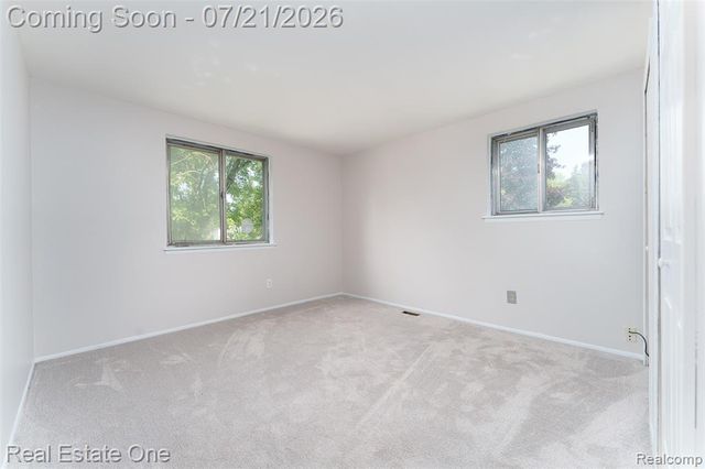 4069 Village Square, Brighton, MI 48114