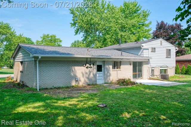 4069 Village Square, Brighton, MI 48114