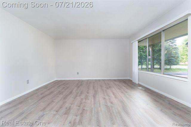 4069 Village Square, Brighton, MI 48114