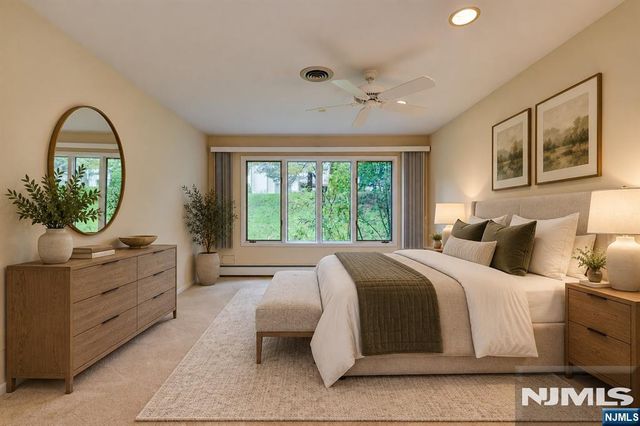 612 Sugarbush Court B, Wyckoff, NJ 07481