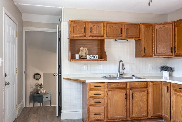 1007 E MAIN STREET, Little Chute, WI 54140