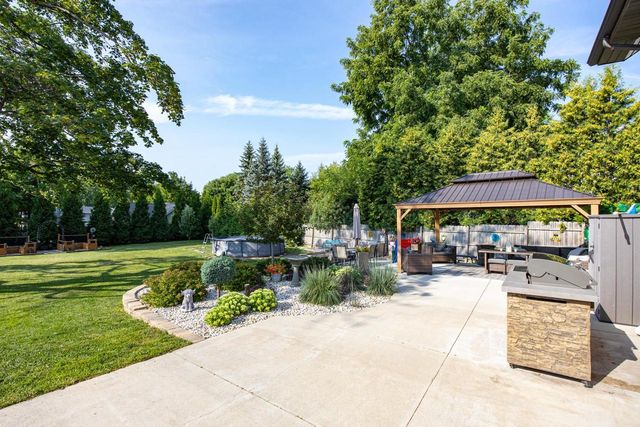 1007 E MAIN STREET, Little Chute, WI 54140