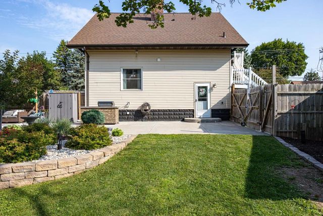 1007 E MAIN STREET, Little Chute, WI 54140