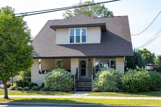 1007 E MAIN STREET, Little Chute, WI 54140