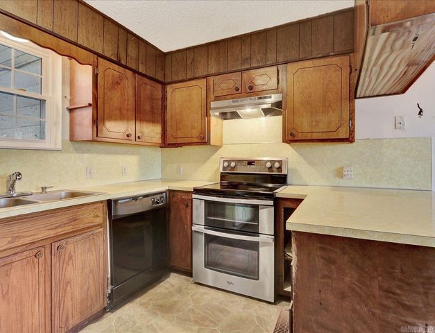 377 Valley Acres Road, Hot Springs, AR 71913