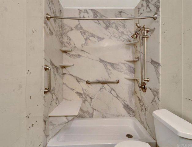 377 Valley Acres Road, Hot Springs, AR 71913