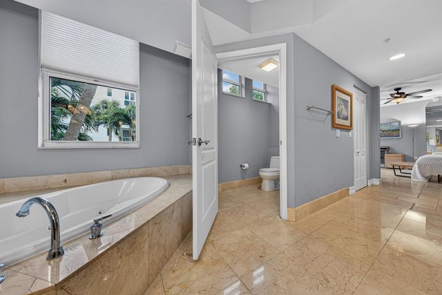 101 SE 20th Avenue 201, Deerfield Beach, FL 33441