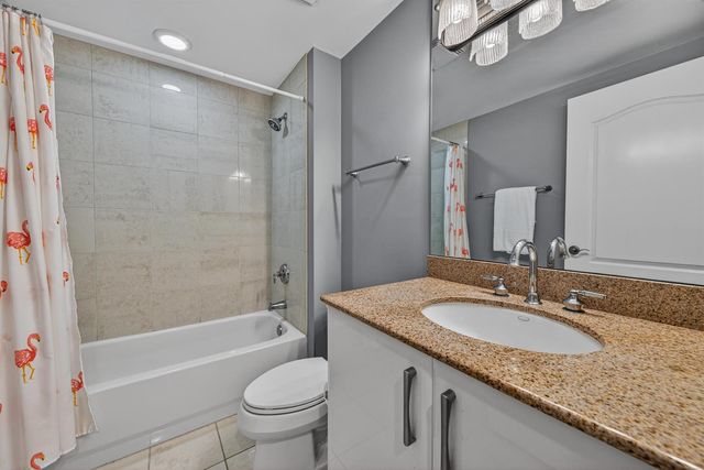 101 SE 20th Avenue 201, Deerfield Beach, FL 33441