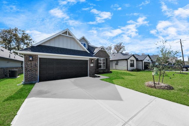 12051 Noble Heart Drive, Willis, TX 77318