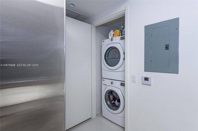 1300 Brickell Bay Dr 600, Miami, FL 33131