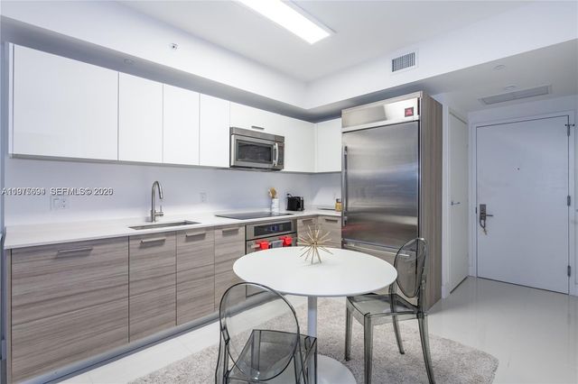 1300 Brickell Bay Dr 600, Miami, FL 33131