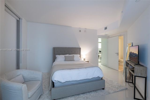 1300 Brickell Bay Dr 600, Miami, FL 33131