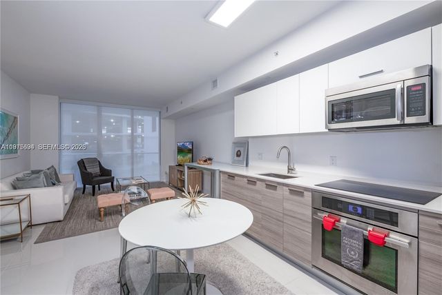 1300 Brickell Bay Dr 600, Miami, FL 33131