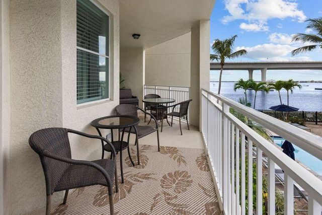 275 NW Flagler Avenue 205, Stuart, FL 34994