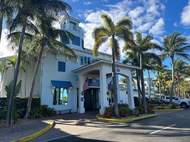 275 NW Flagler Avenue 205, Stuart, FL 34994