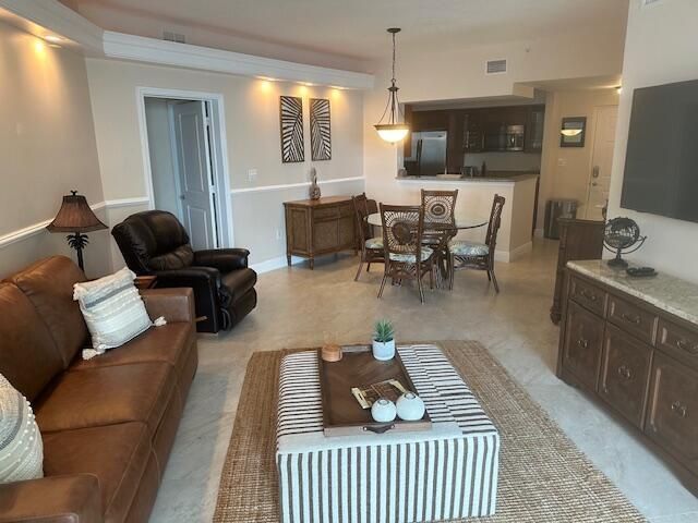 275 NW Flagler Avenue 205, Stuart, FL 34994