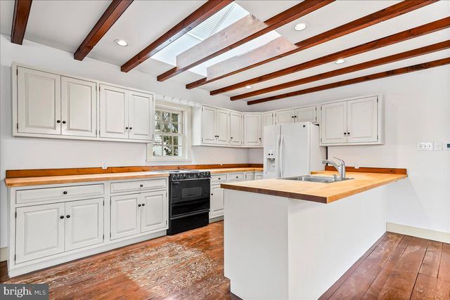 2440 CHESTER SPRINGS RD, Chester Springs, PA 19425