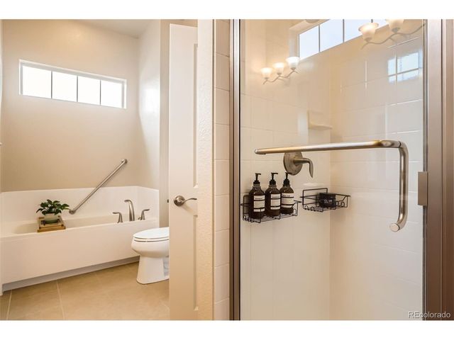 555 Gallegos Cir, Erie, CO 80516