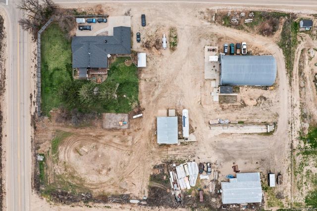 15032 Hollow Rd, Caldwell, ID 83607