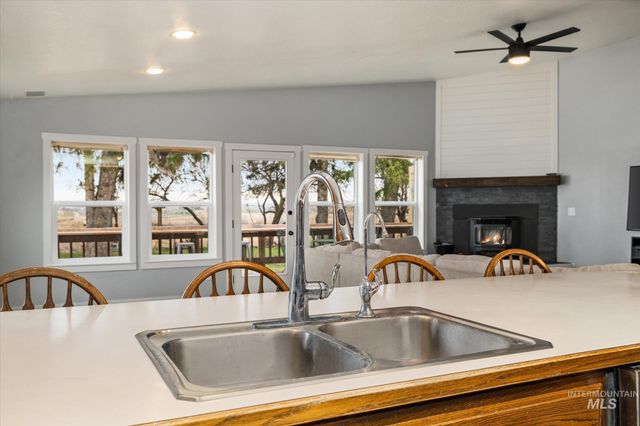 15032 Hollow Rd, Caldwell, ID 83607