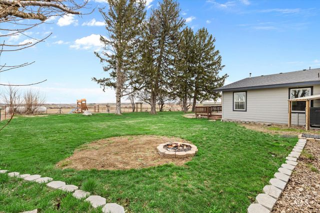 15032 Hollow Rd, Caldwell, ID 83607