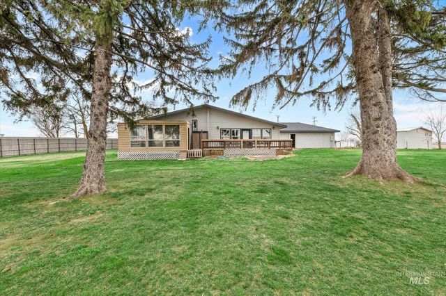 15032 Hollow Rd, Caldwell, ID 83607