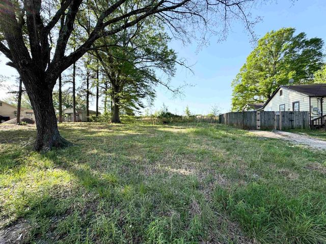 1349 LONGCREST RD, Memphis, TN 38109