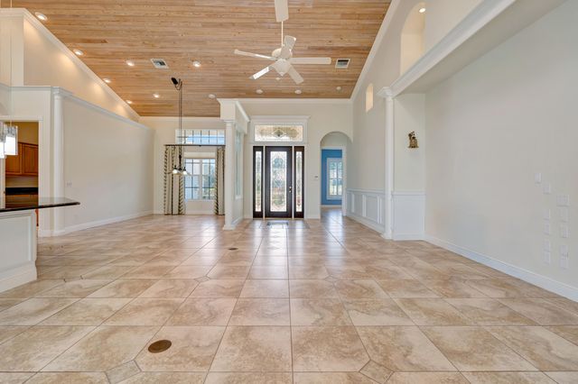 8431 SE Duncan Street, Hobe Sound, FL 33455