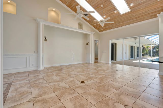 8431 SE Duncan Street, Hobe Sound, FL 33455