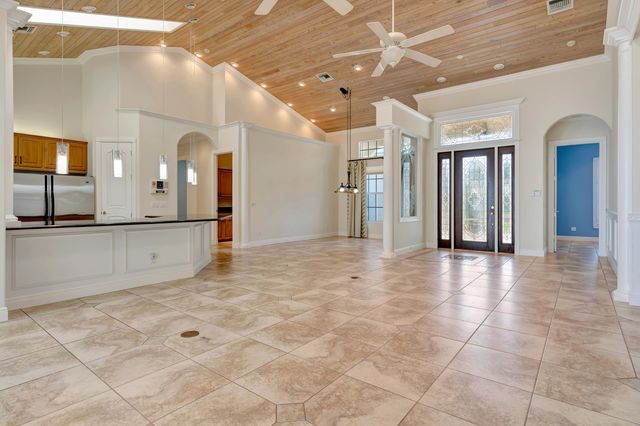 8431 SE Duncan Street, Hobe Sound, FL 33455