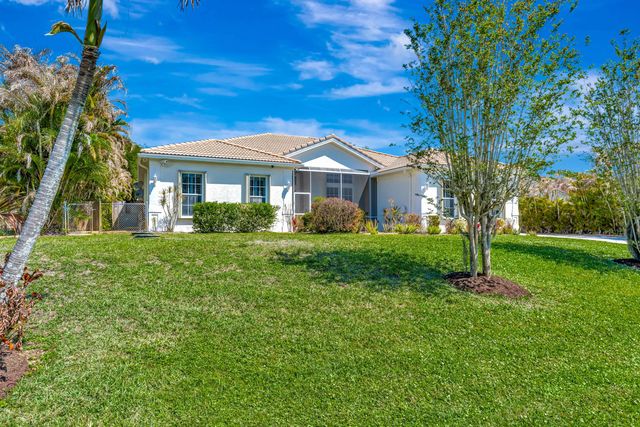 8431 SE Duncan Street, Hobe Sound, FL 33455