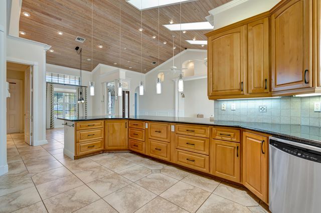 8431 SE Duncan Street, Hobe Sound, FL 33455