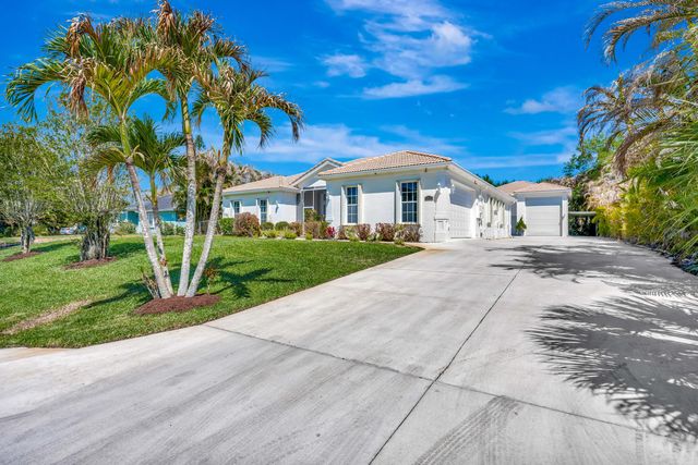 8431 SE Duncan Street, Hobe Sound, FL 33455