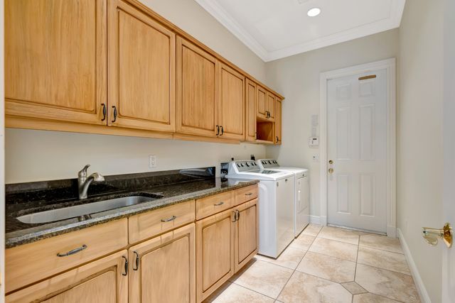 8431 SE Duncan Street, Hobe Sound, FL 33455