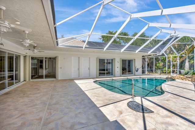 8431 SE Duncan Street, Hobe Sound, FL 33455