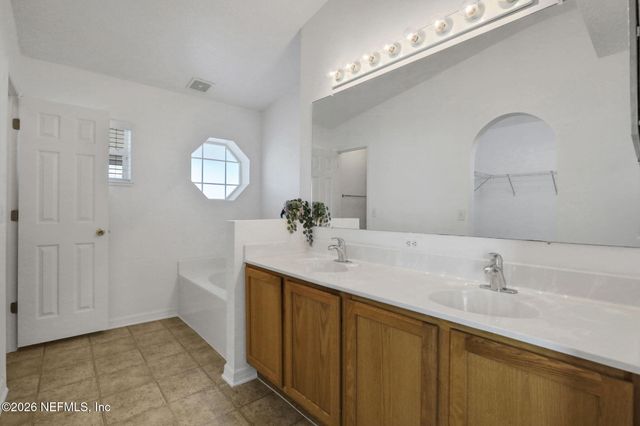 7141 CUMBRIA Boulevard E, Jacksonville, FL 32219