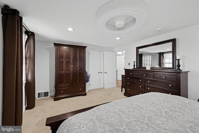 128 WESTMINSTER DR, Wallingford, PA 19086