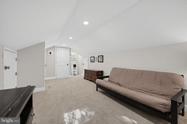 128 WESTMINSTER DR, Wallingford, PA 19086