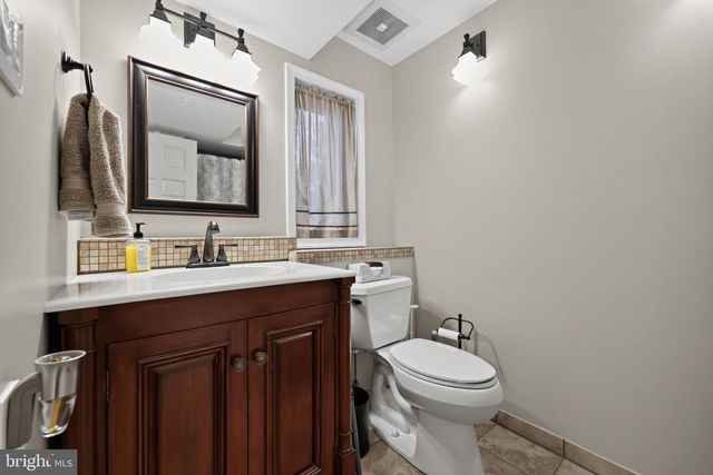128 WESTMINSTER DR, Wallingford, PA 19086