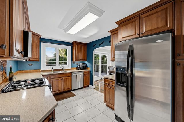 128 WESTMINSTER DR, Wallingford, PA 19086