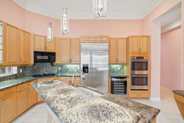 9026 Lakes Boulevard, West Palm Beach, FL 33412