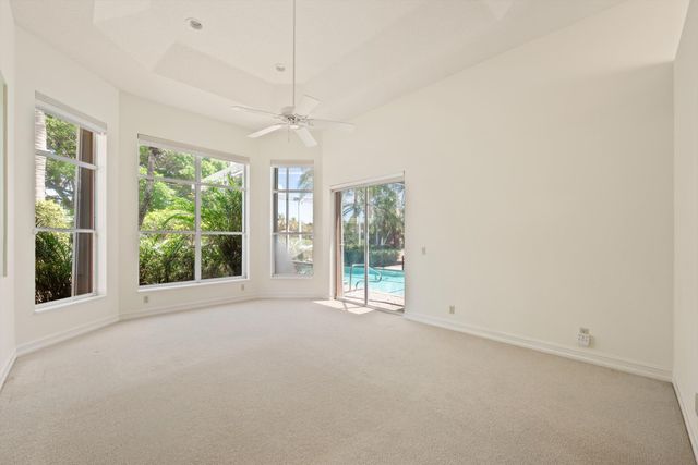 9026 Lakes Boulevard, West Palm Beach, FL 33412