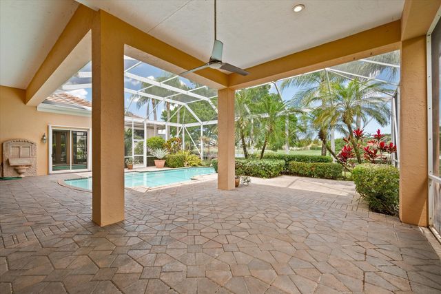 9026 Lakes Boulevard, West Palm Beach, FL 33412